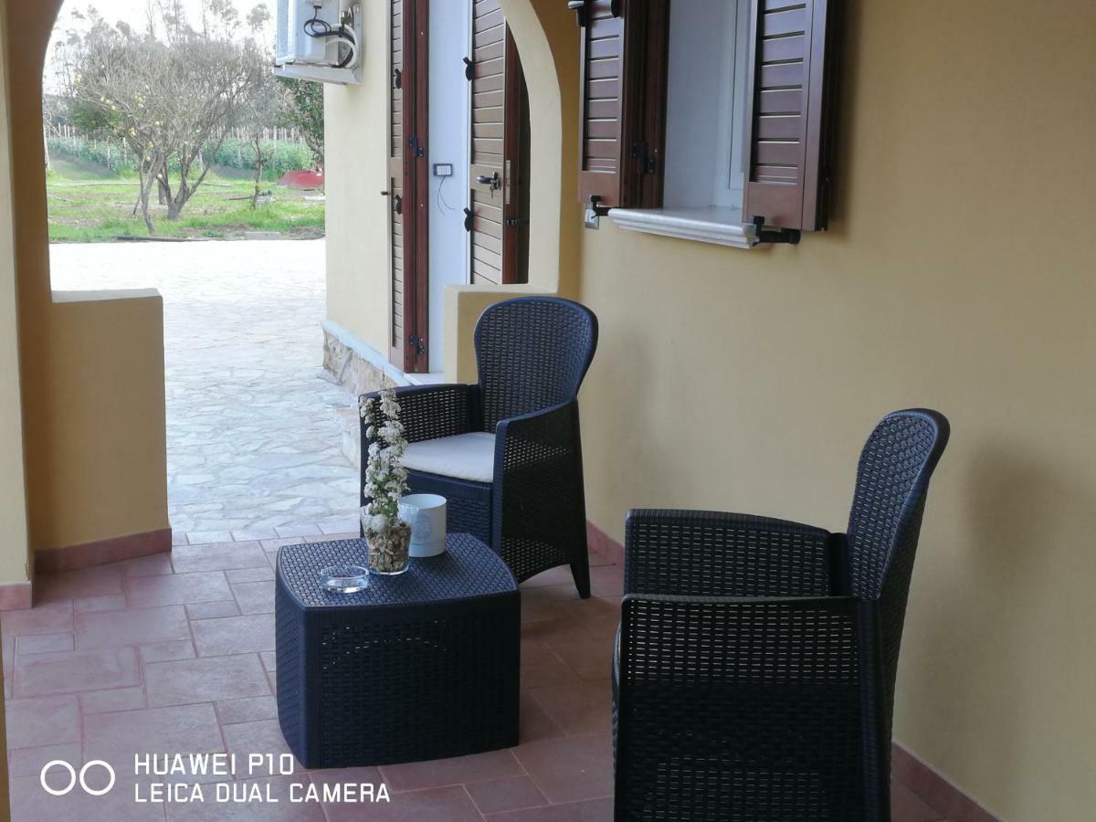 B&B Fiori Di Pesco Fertilia Dış mekan fotoğraf