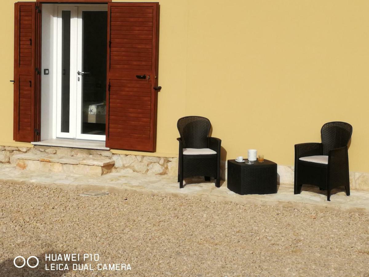 B&B Fiori Di Pesco Fertilia Dış mekan fotoğraf