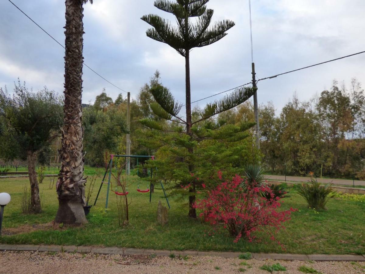 B&B Fiori Di Pesco Fertilia Dış mekan fotoğraf
