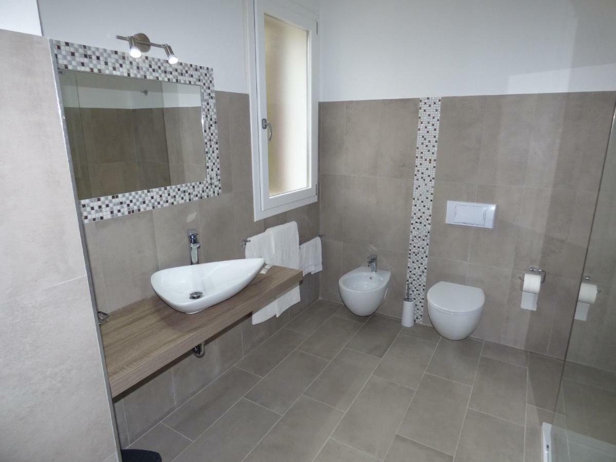 B&B Fiori Di Pesco Fertilia Dış mekan fotoğraf
