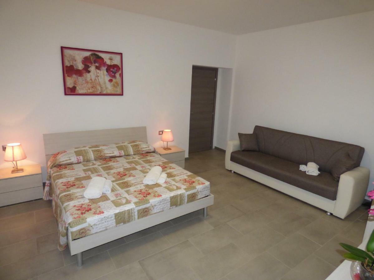 B&B Fiori Di Pesco Fertilia Dış mekan fotoğraf