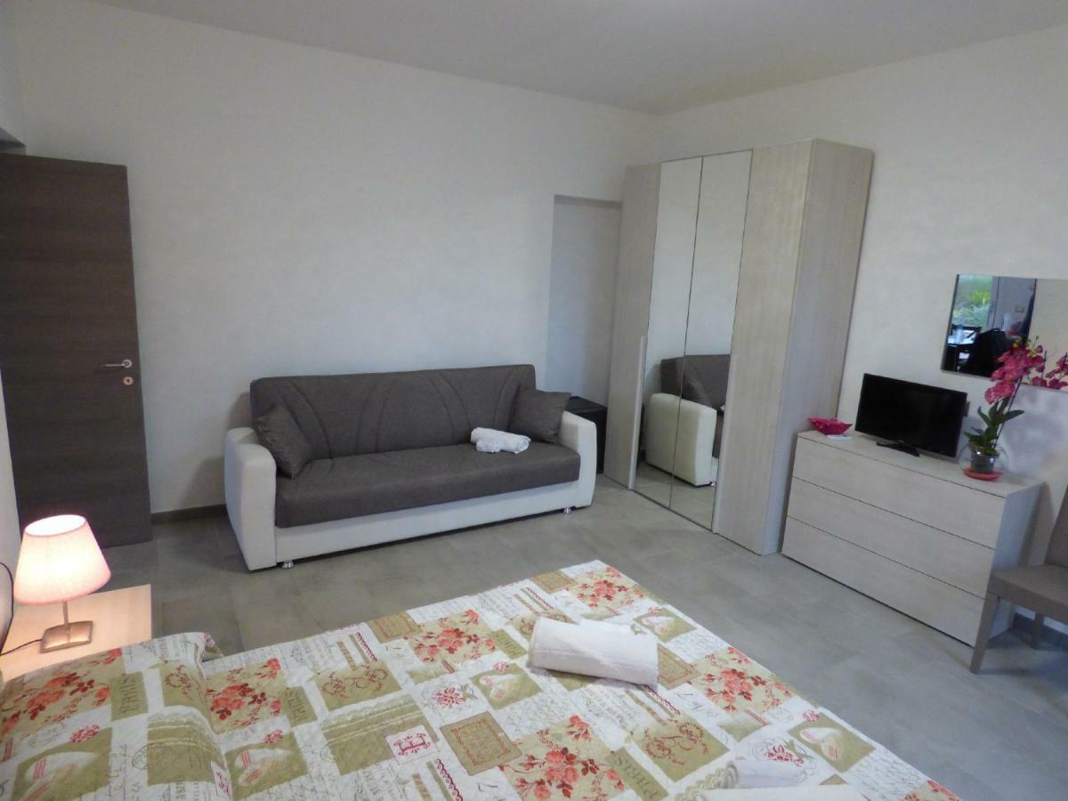 B&B Fiori Di Pesco Fertilia Dış mekan fotoğraf