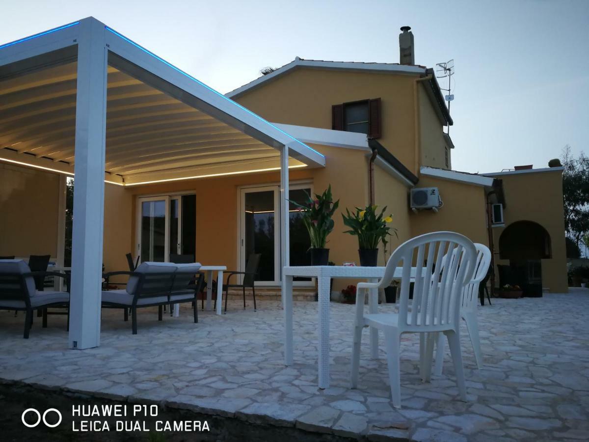 B&B Fiori Di Pesco Fertilia Dış mekan fotoğraf